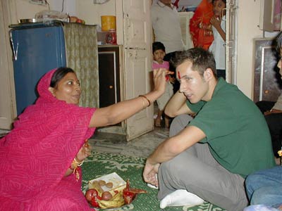 Ümit Konuray an Raksha Bandan Ümit Konuray an Raksha Bandan