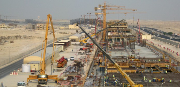 Die Barwa Commercial Avenue in Doha, Katar, während des Baus. Foto: Hochtief