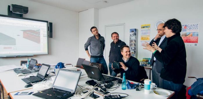 John Myers (ganz rechts) beim Brainstorming mit den Kollegen aus Deutschland, Foto: Ed. Züblin AG John Myers (ganz rechts) beim Brainstorming mit den Kollegen aus Deutschland, Foto: Ed. Züblin AG