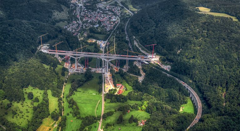 500 Meter über das Filstal