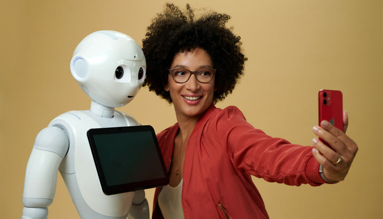 Das letzte Wort hat: Kenza Ait Si Abbou, Managerin für Robotik und Künstliche Intelligenz, Speakerin, Autorin